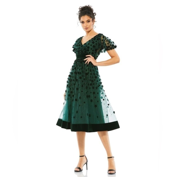 Mac Duggal Dresses & Skirts - Mac Duggal 67854 NWT EMBELLISHED BUTTERFLY SLEEVE VELVET HEM MIDI DRESS